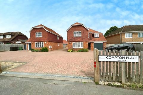 2 bedroom bungalow to rent, Compton Place, Basingstoke, Hampshire, RG22