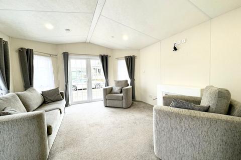 2 bedroom static caravan for sale, Carnforth Lancashire