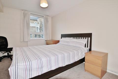 2 bedroom maisonette to rent, More Close, St Paul's Court, Hammersmith, W14