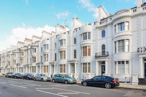 1 bedroom flat to rent, Gloucester Terrace, Bayswater, London, W2