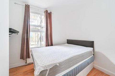 2 bedroom flat to rent, Fenham Road, Peckham, London, SE15