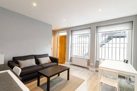 1 bedroom flat to rent, Courtfield Road, South Kensington, London, SW7