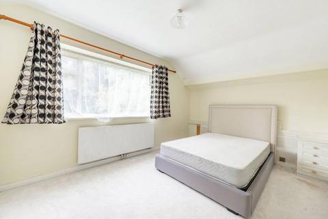 3 bedroom detached house to rent, Ben Hale Close, Stanmore, HA7