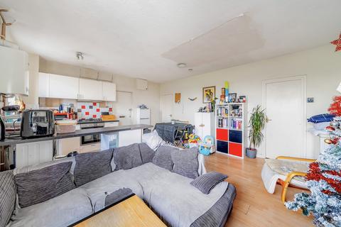 1 bedroom apartment for sale, Claire Court, Mitcham CR4