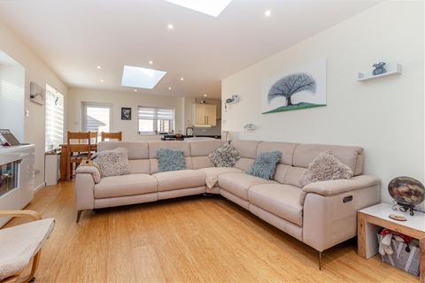 12 Bowling Green Road, Powick, Worcester, WR2 4SD