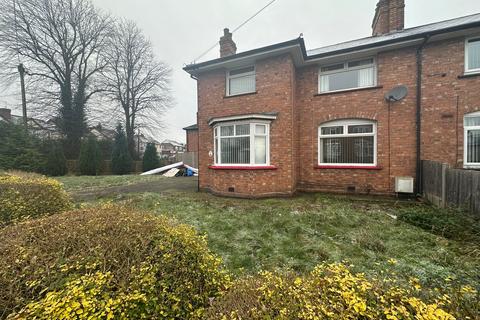 3 bedroom semi-detached house to rent, The Crescent , Wednesbury WS10