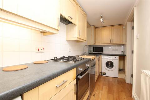 2 bedroom flat to rent, Walcot Parade, Walcot BA1