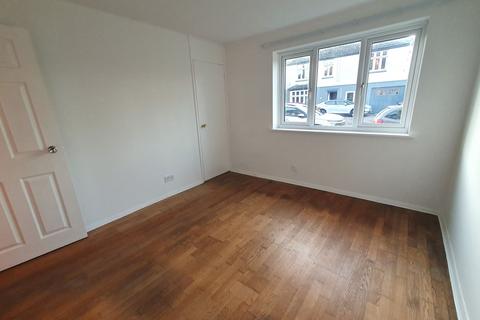 1 bedroom flat to rent, Cromwell Road, Whitstable, CT5