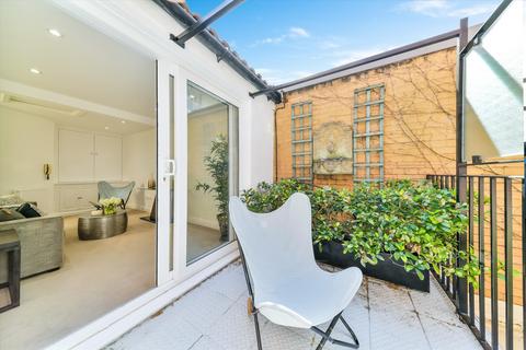 2 bedroom flat to rent, Romney Mews, Marylebone, London, W1U