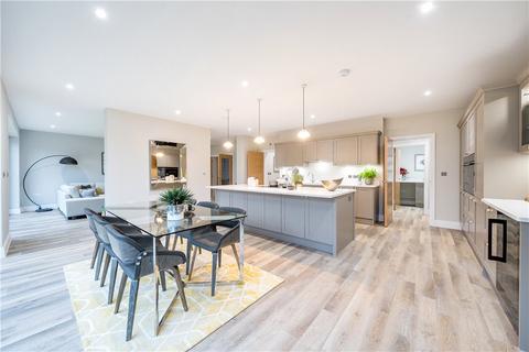 5 bedroom detached house for sale, Cross Road, Surrey KT20