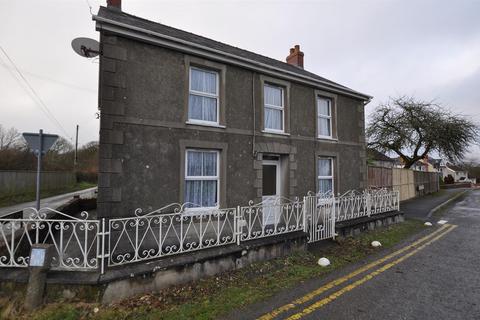 4 bedroom detached house for sale, Tenby Road, St. Clears, Carmarthen