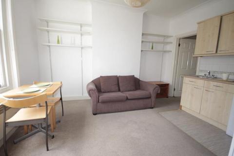 1 bedroom flat to rent, 1 Bed Acton Street, London