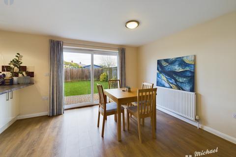 3 bedroom detached house for sale, Roberts Road, Haddenham, Buckinghamshire