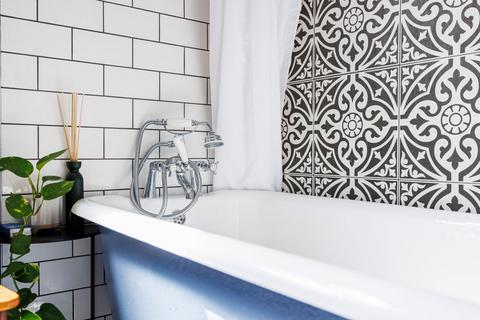 40 Boreham Avenue, London, E16 3AG