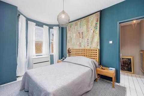 40 Boreham Avenue, London, E16 3AG