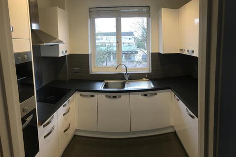 Studio to rent, Hartley House, Ballards Lane, Finchley