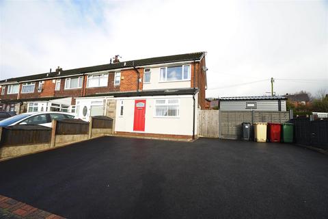 3 bedroom townhouse for sale, Thirlmere Avenue, Horwich