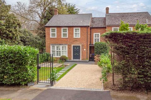 3 bedroom end of terrace house for sale, Bull Lane, Gerrards Cross SL9