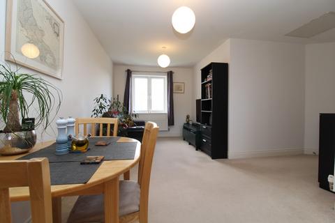 2 bedroom flat for sale, Elsanta Crescent, Titchfield Common