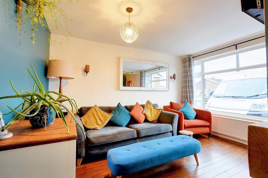 Lounge/Sitting Room