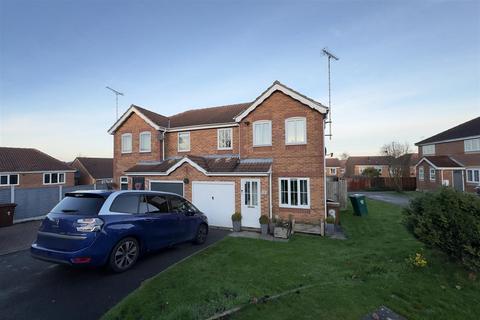 3 bedroom semi-detached house for sale, Speedwell Close, Swadlincote DE11