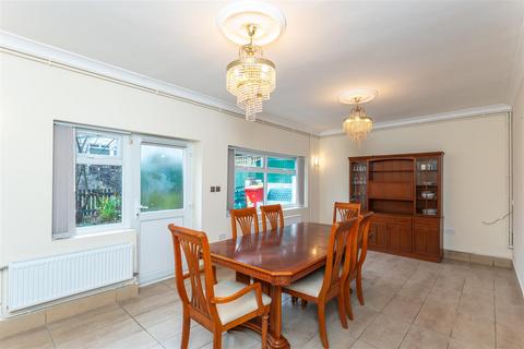 5 bedroom detached house to rent, Glanmor Road, Uplands