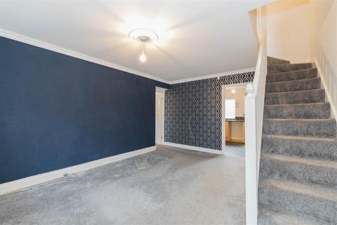 4 bedroom end of terrace house for sale, Dykes Way, Gateshead