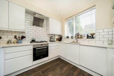 3 bedroom semi-detached house for sale, Stuart Road, London SE15