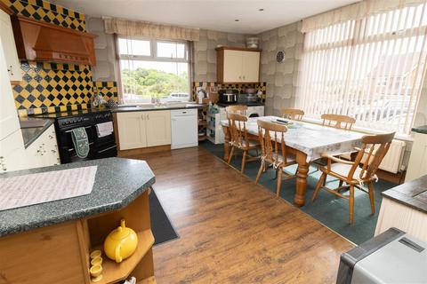 3 bedroom bungalow for sale, Glossop Street, High Spen, Rowlands Gill