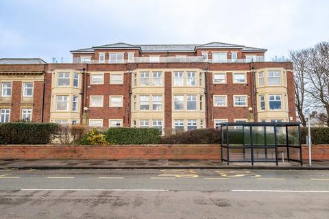 2 bedroom apartment for sale, Central Beach, Lytham St. Annes, FY8