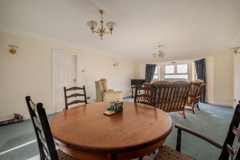 2 bedroom apartment for sale, Central Beach, Lytham St. Annes, FY8