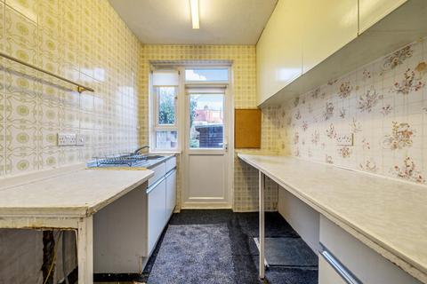 3 bedroom terraced house for sale, Hambrook Road, London