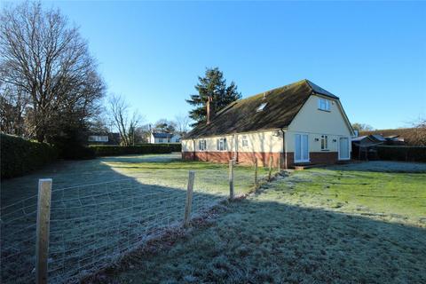 4 bedroom bungalow to rent, Ringwood Road, Verwood, Dorset, BH31