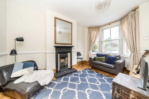 3 bedroom house to rent, Lindum Road, Teddington TW11