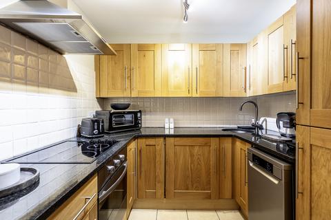 1 bedroom flat to rent, Collingham Place, London SW5