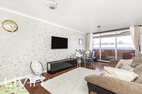 2 bedroom flat for sale, Wickham Road, Croydon CR0