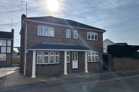 4 bedroom detached house for sale, The Rodings, Leigh-on-Sea SS9