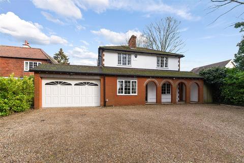 4 bedroom detached house for sale, Sutton Lane, Banstead