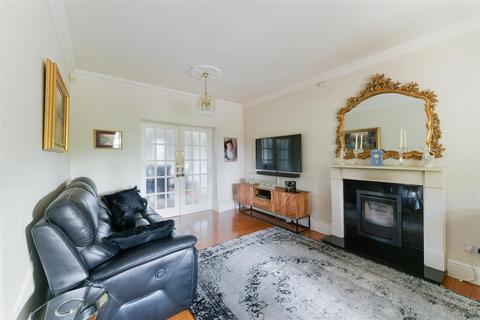46 Sutton Lane, Banstead, SM7 3RB