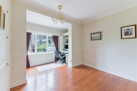 46 Sutton Lane, Banstead, SM7 3RB