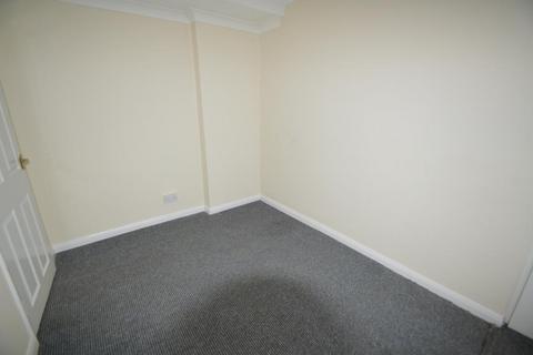 2 bedroom apartment to rent, Willow Court, Meadfield Road, Langley, Berkshire, SL3