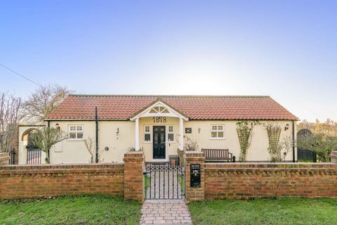 4 bedroom detached bungalow for sale, Goldfen Bank, Wrangle, Boston, PE22