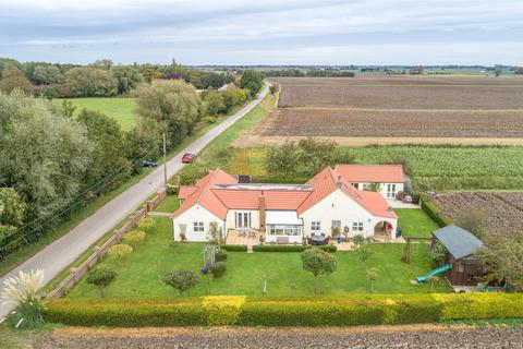 4 bedroom detached bungalow for sale, Goldfen Bank, Wrangle, Boston, PE22