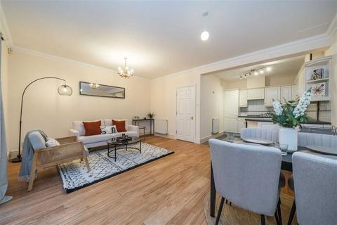 2 bedroom flat for sale, Folgate Street, London E1