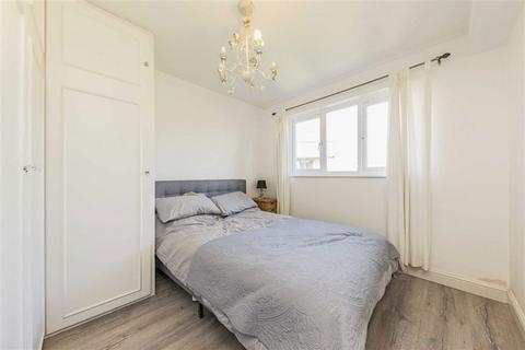 1 bedroom flat for sale, Henley Drive, London SE1