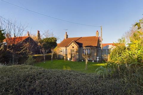 2 bedroom bungalow for sale, Burgess Road, Waterbeach