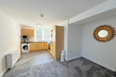 2 bedroom apartment for sale, Stockwell Street, Leek