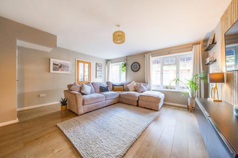 24 Connaught Place, Hereford, HR4 9PZ