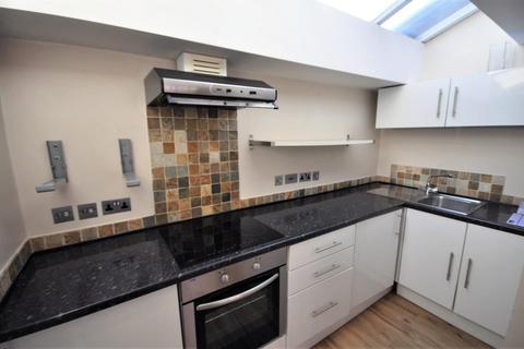 1 bedroom end of terrace house to rent, Acme Road, Watford WD24