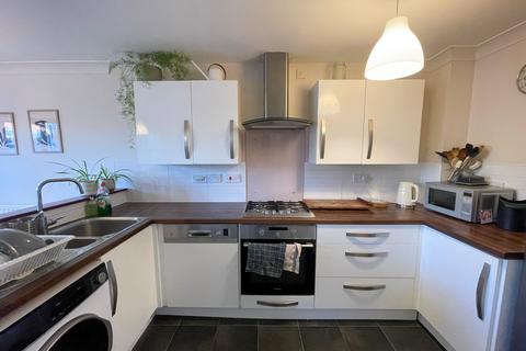 3 bedroom townhouse to rent, Britton Gardens, Bristol BS15